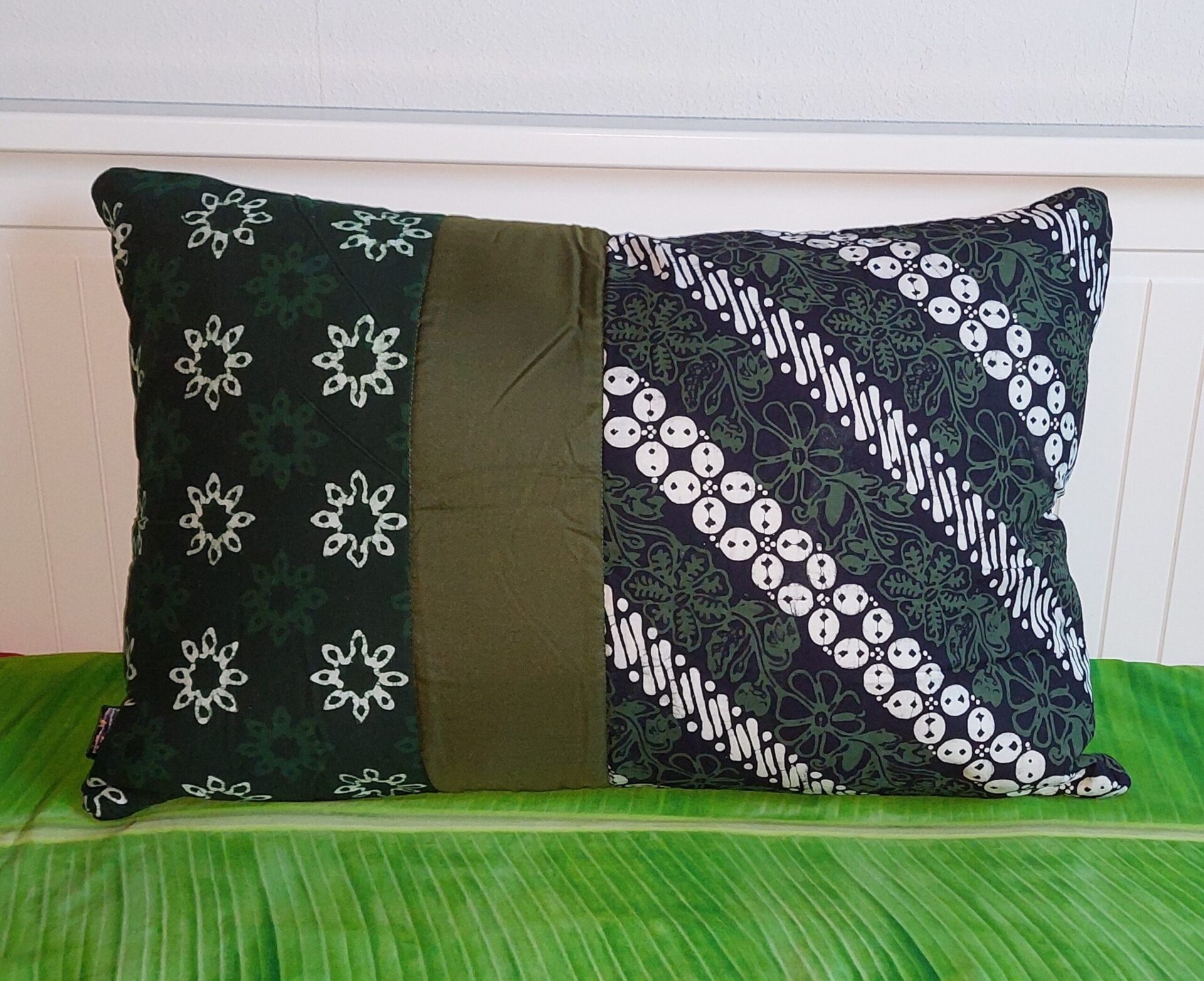 Kussen 40x60 nitik groen batik