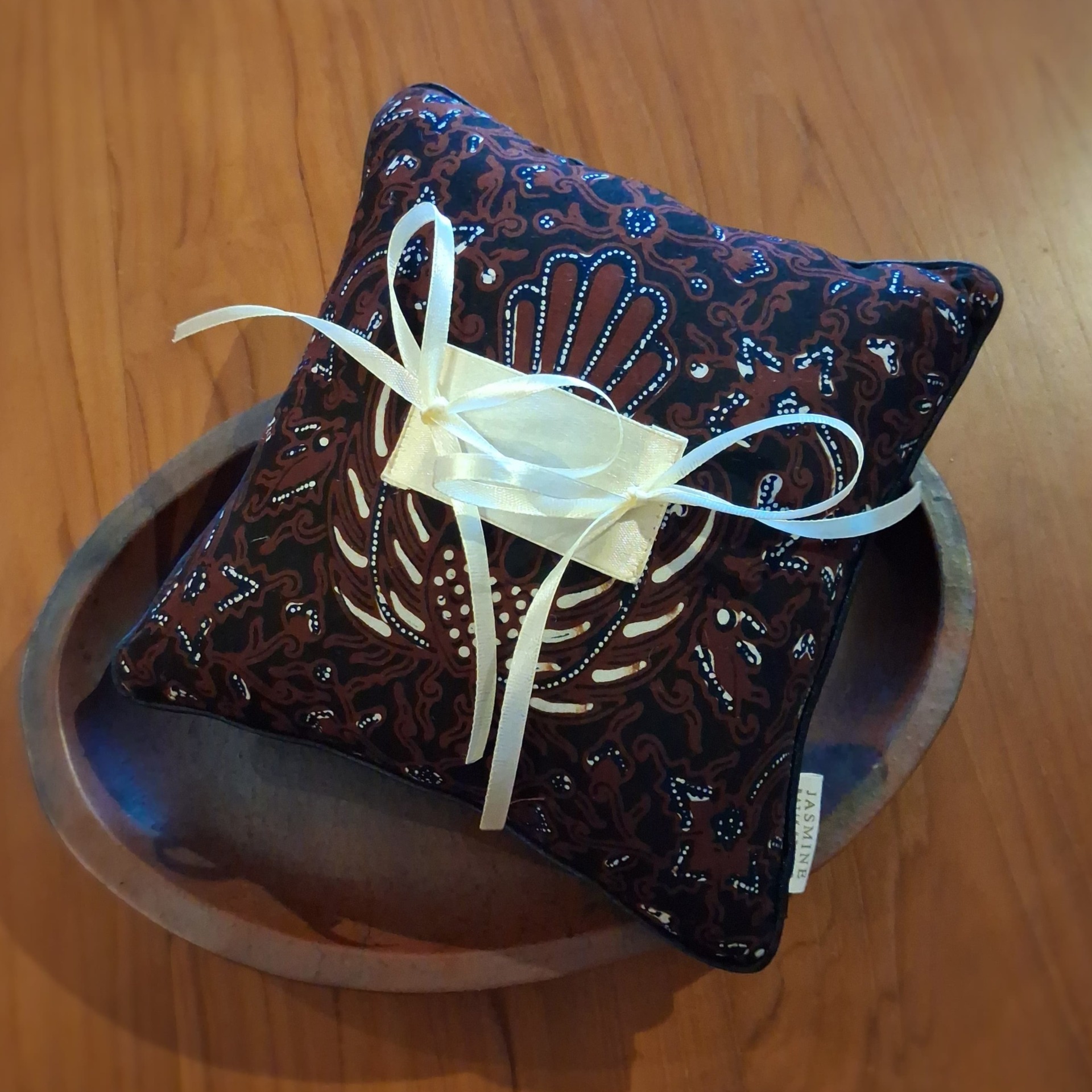 bruiloft huwelijk Indisch Indonesisch batik