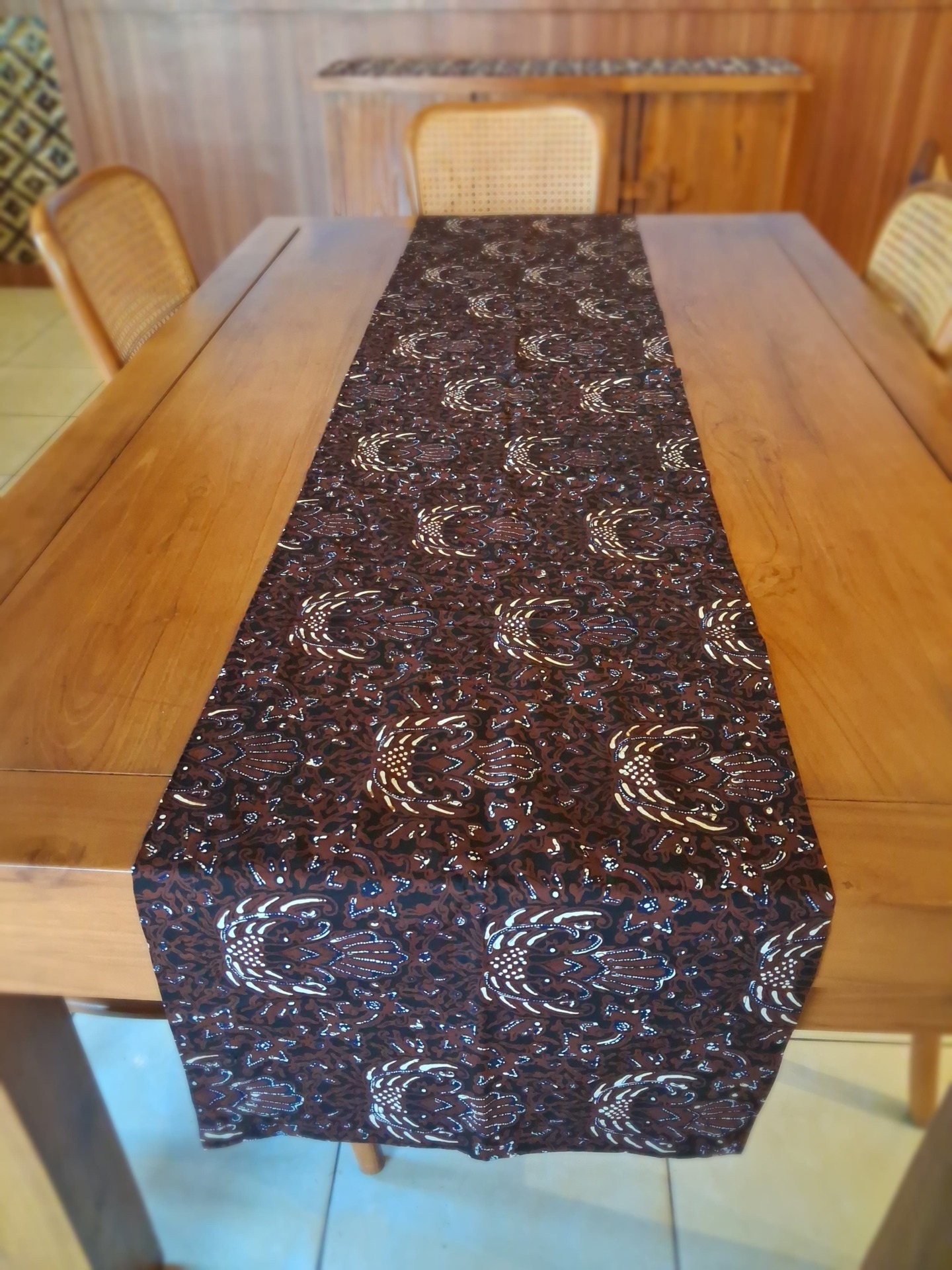 tafelloper batik huwelijk